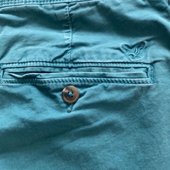 American Eagle flat front khaki green shorts size 30 - Picture 6 of 9